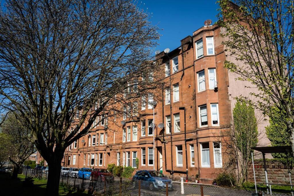 Charming 1-Bed Southside Flat In Great Location Lägenhet Glasgow Exteriör bild